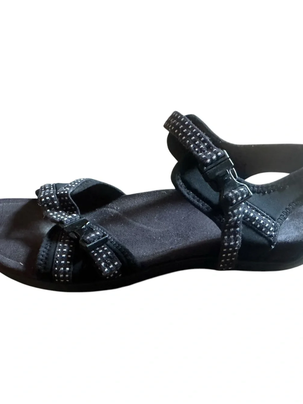 Merrell women’s district